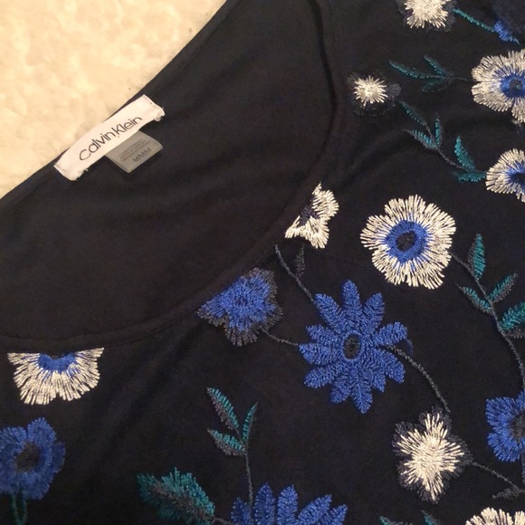 Calvin Klein Blouse - Picture 3 of 3